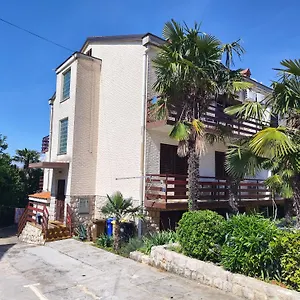 Apartman Ivo, Njivice